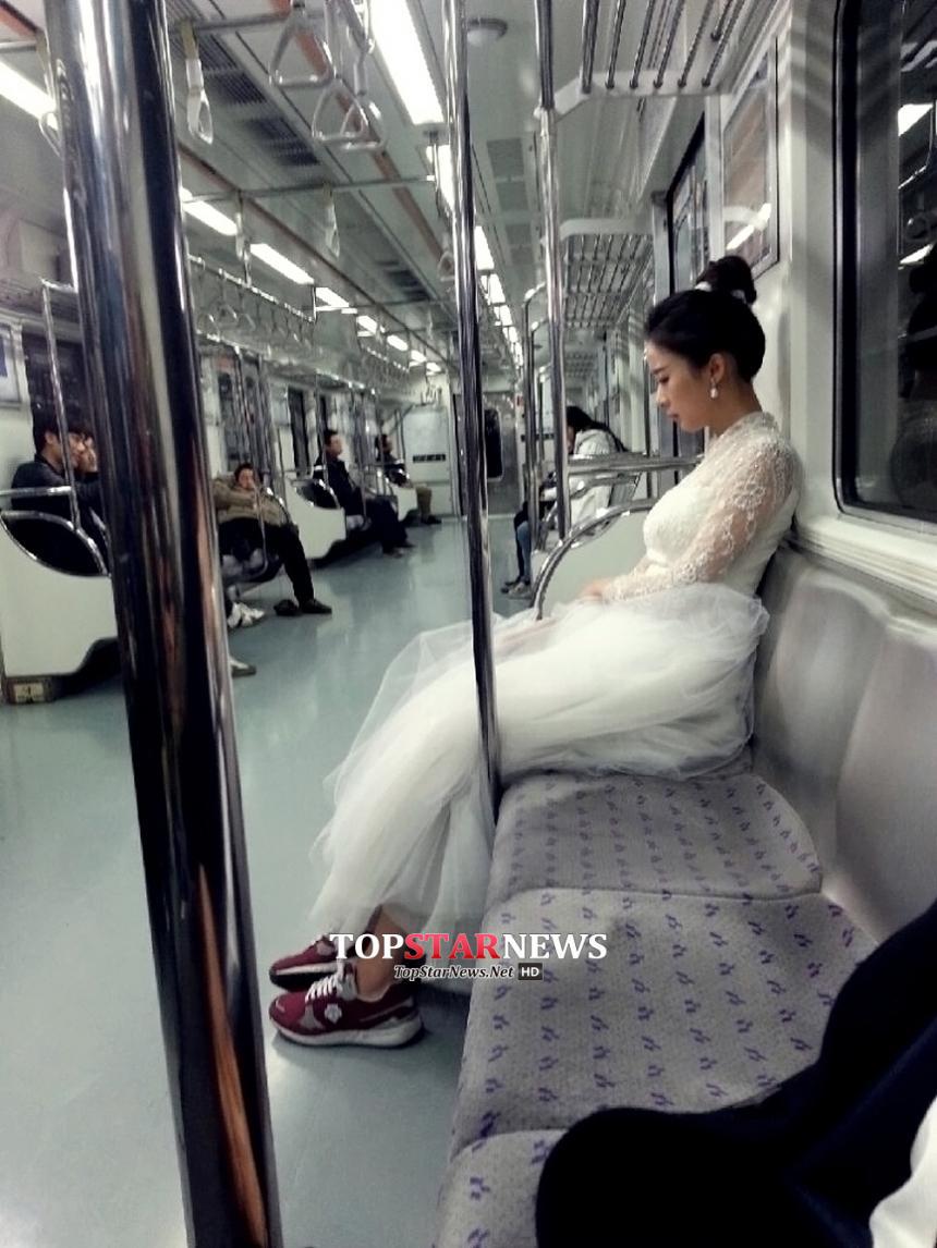 Невеста в кроссовках (2014, постер фильма)