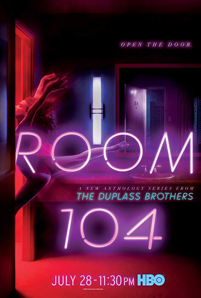 Комната 104 (2017, постер фильма)