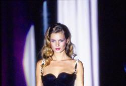 Versace: / 1995, 