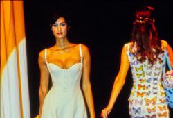 Versace: / 1995, 