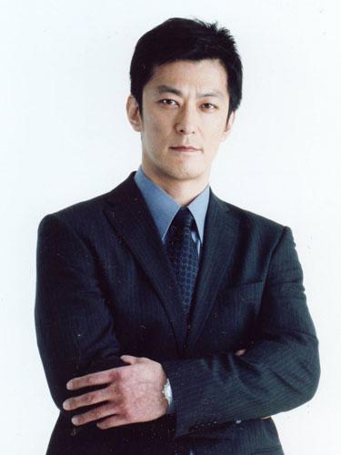 ����� ����