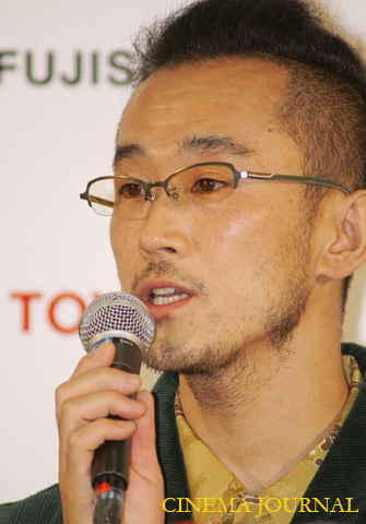 ����� ����