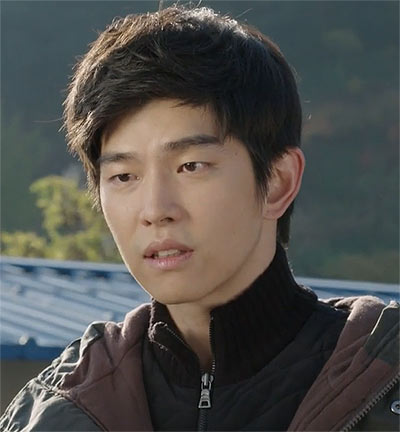 Юн Гюн Сан (Yoon Gyoon-sang)