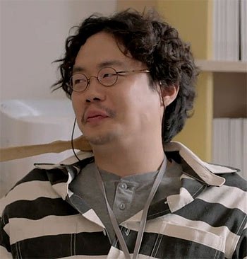 �� �� ��