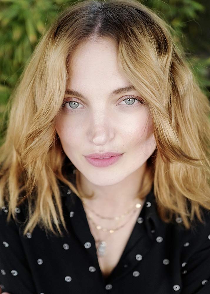 Аманда Бут (Amanda Booth)