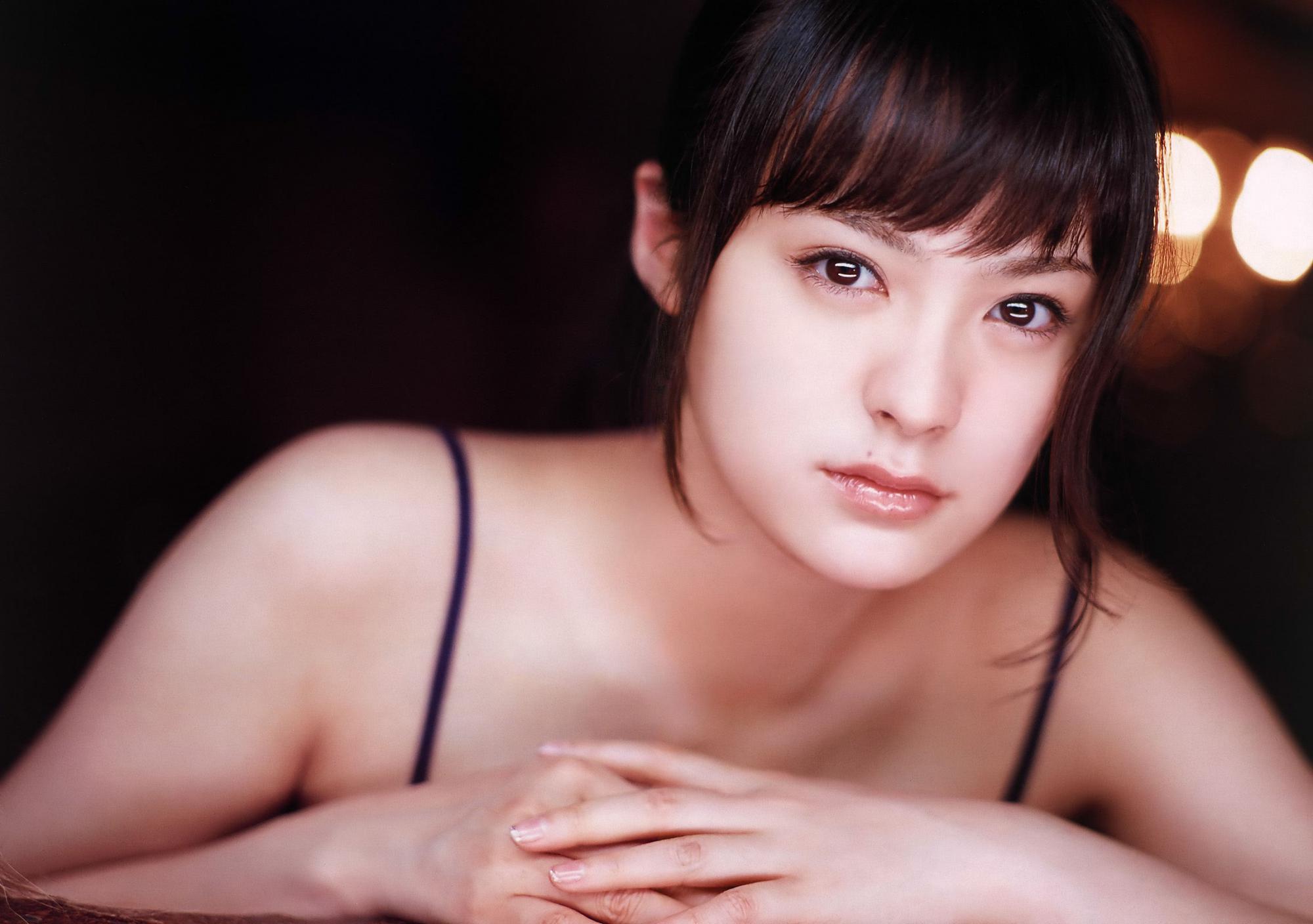 Кандзия Сихори. напечатан в журнале Weekly Playboy 33-34 Japan (20080818...